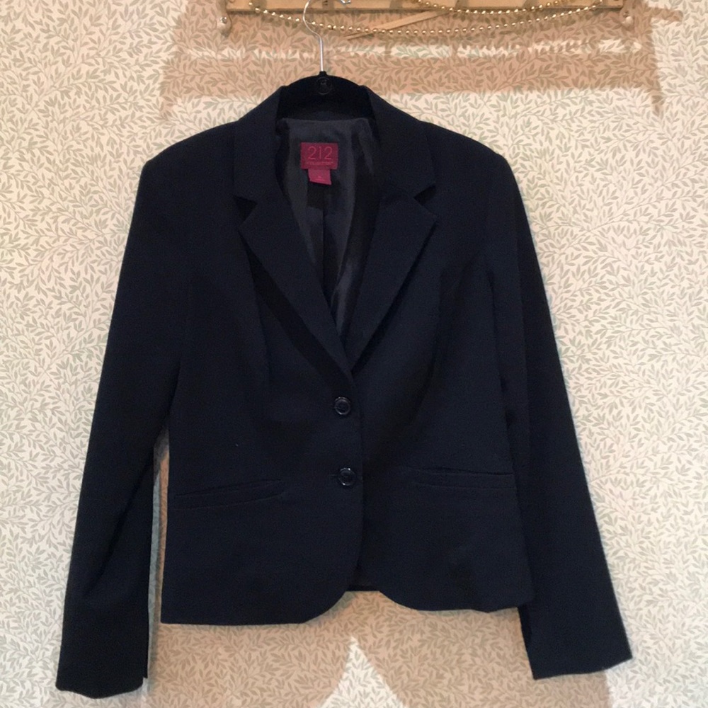 Lined blazer with two front pockets/ buttons